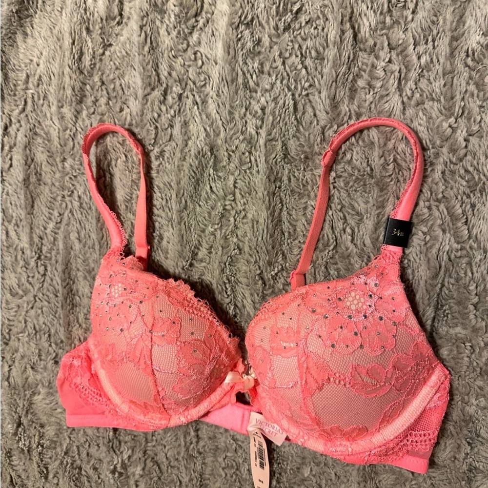 Brand new body by Victoria push up bra 34b